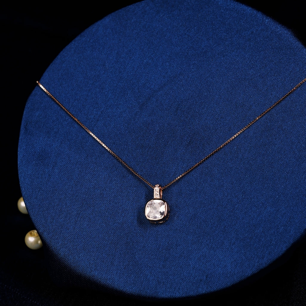Solitaire Glow Pendant