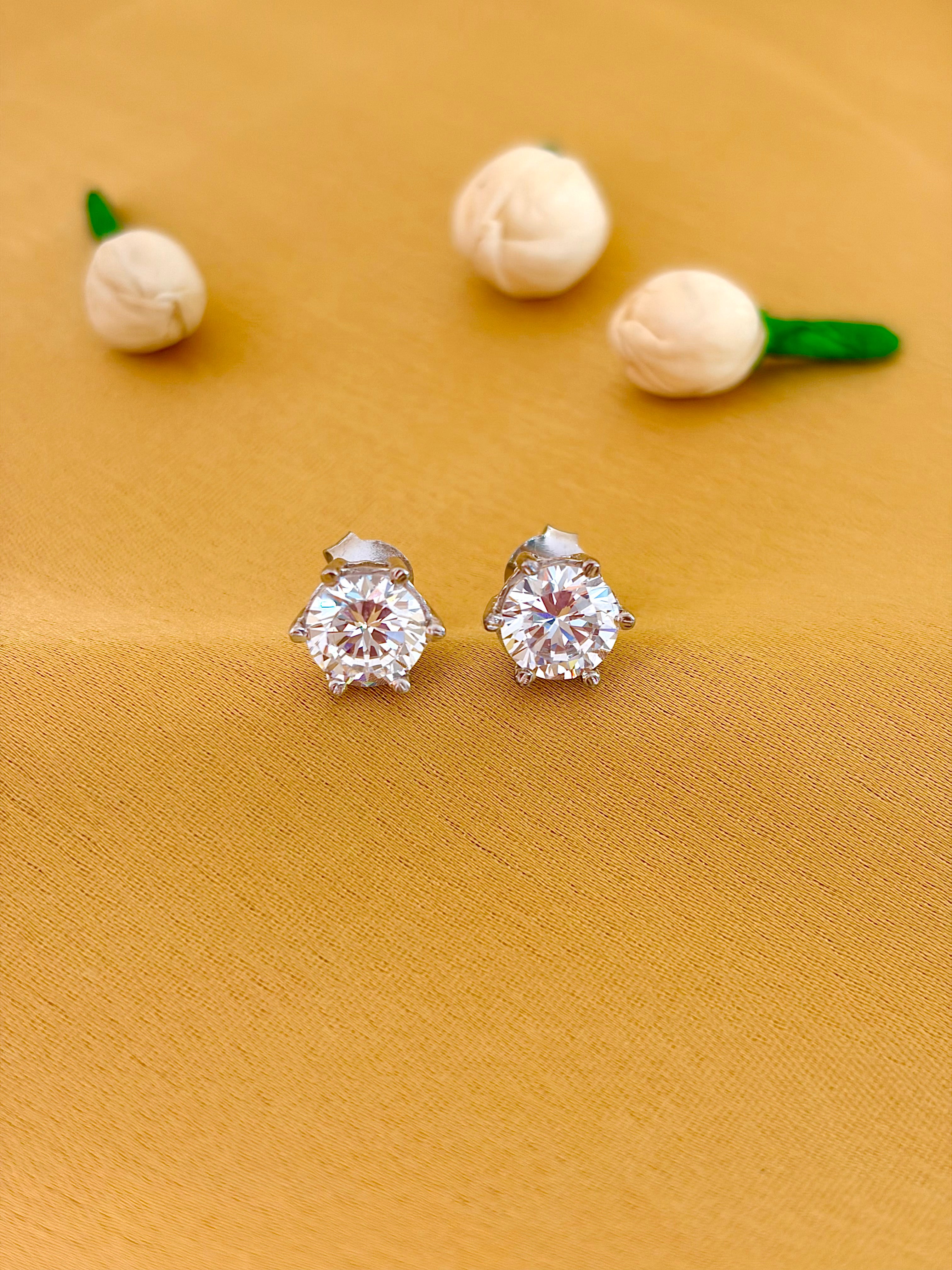 Nova Glint Stud Earrings