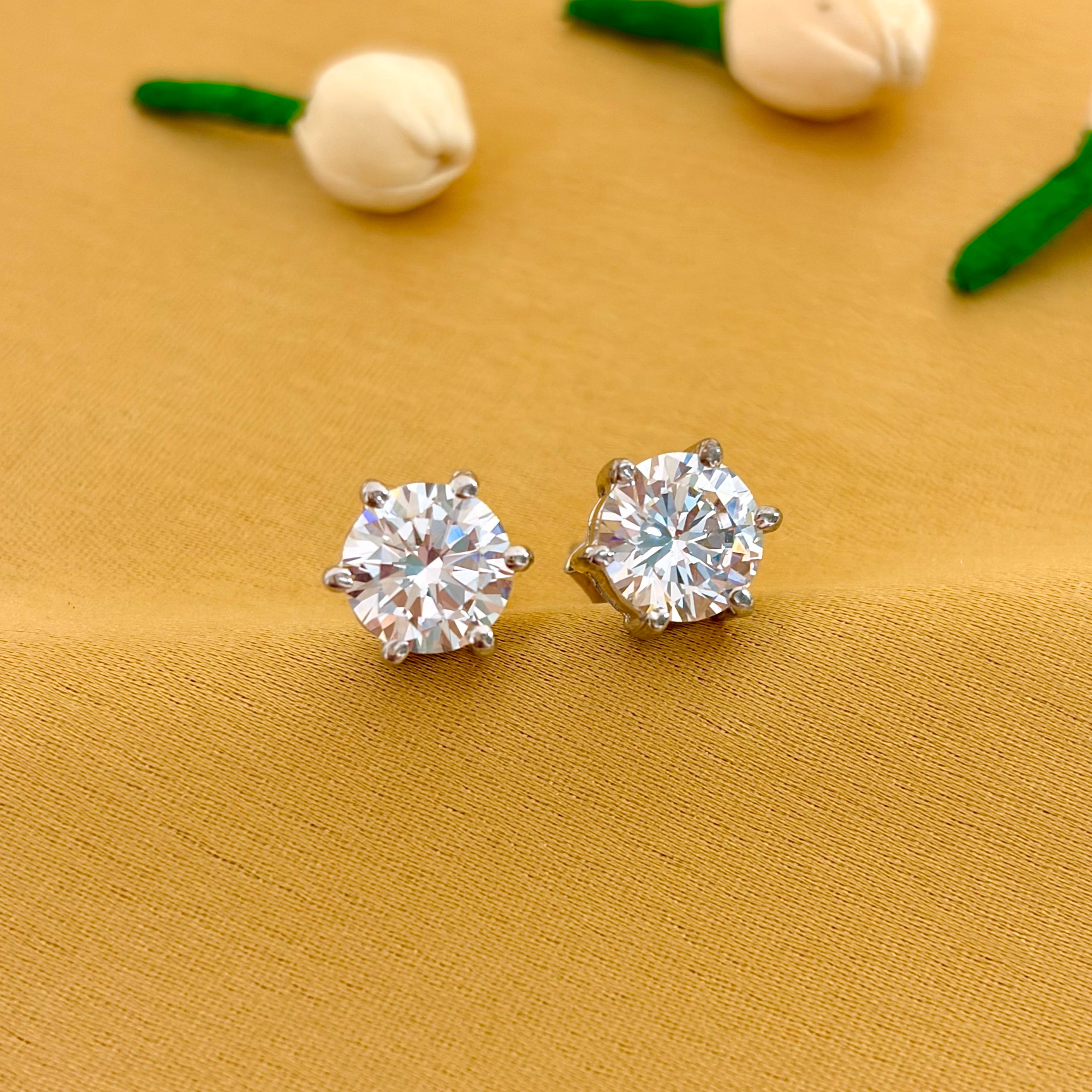 92.5 Sterling Silver Brilliant Cut Solitaire Stud Earrings