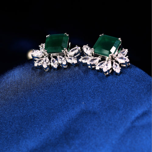 92.5 Sterling Silver Emerald Green Stone Floral Stud Earrings