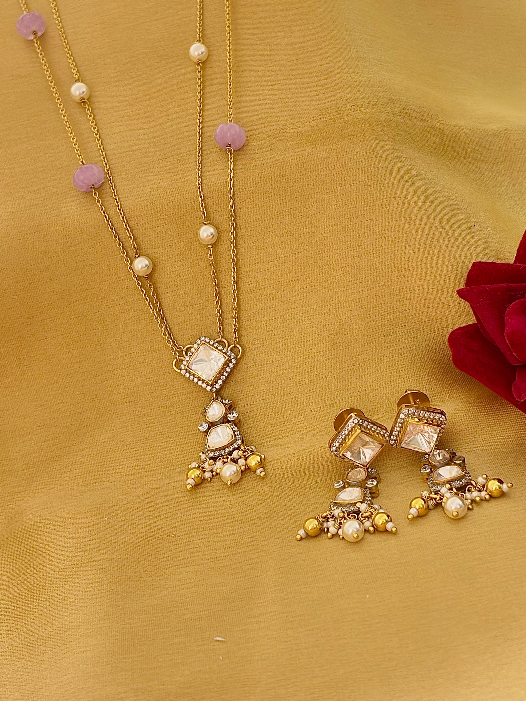 Gulabo Pearl Polki Pendant Set