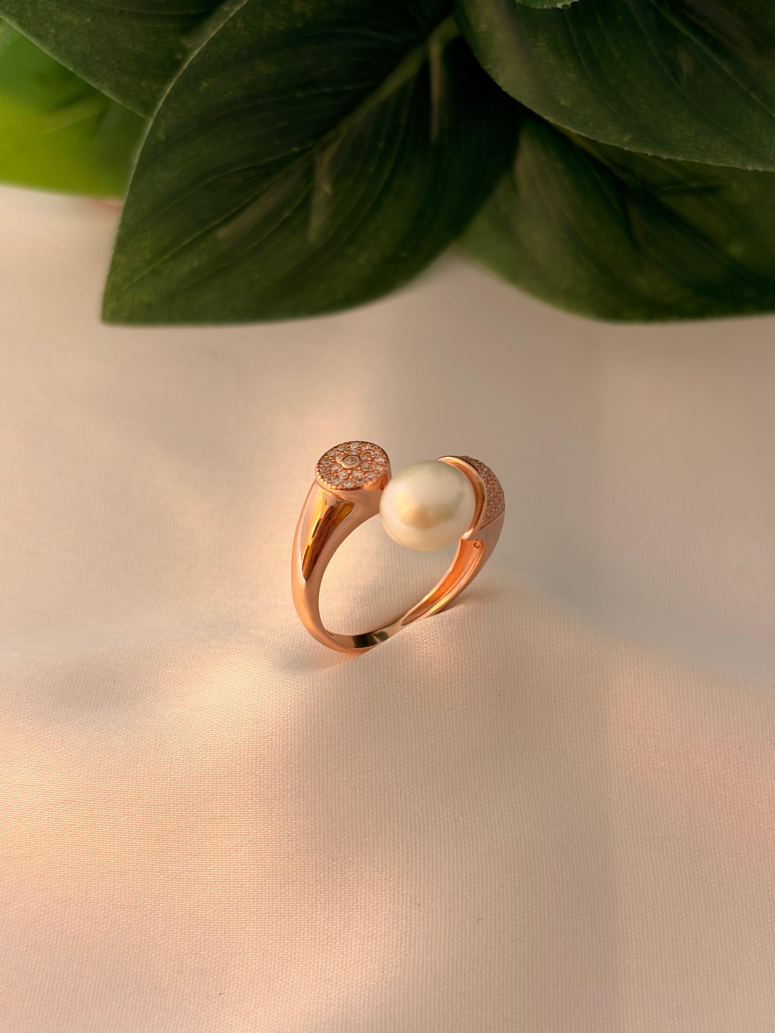 Modern Rose Gold Pearl & Pavé Disc Open Ring
