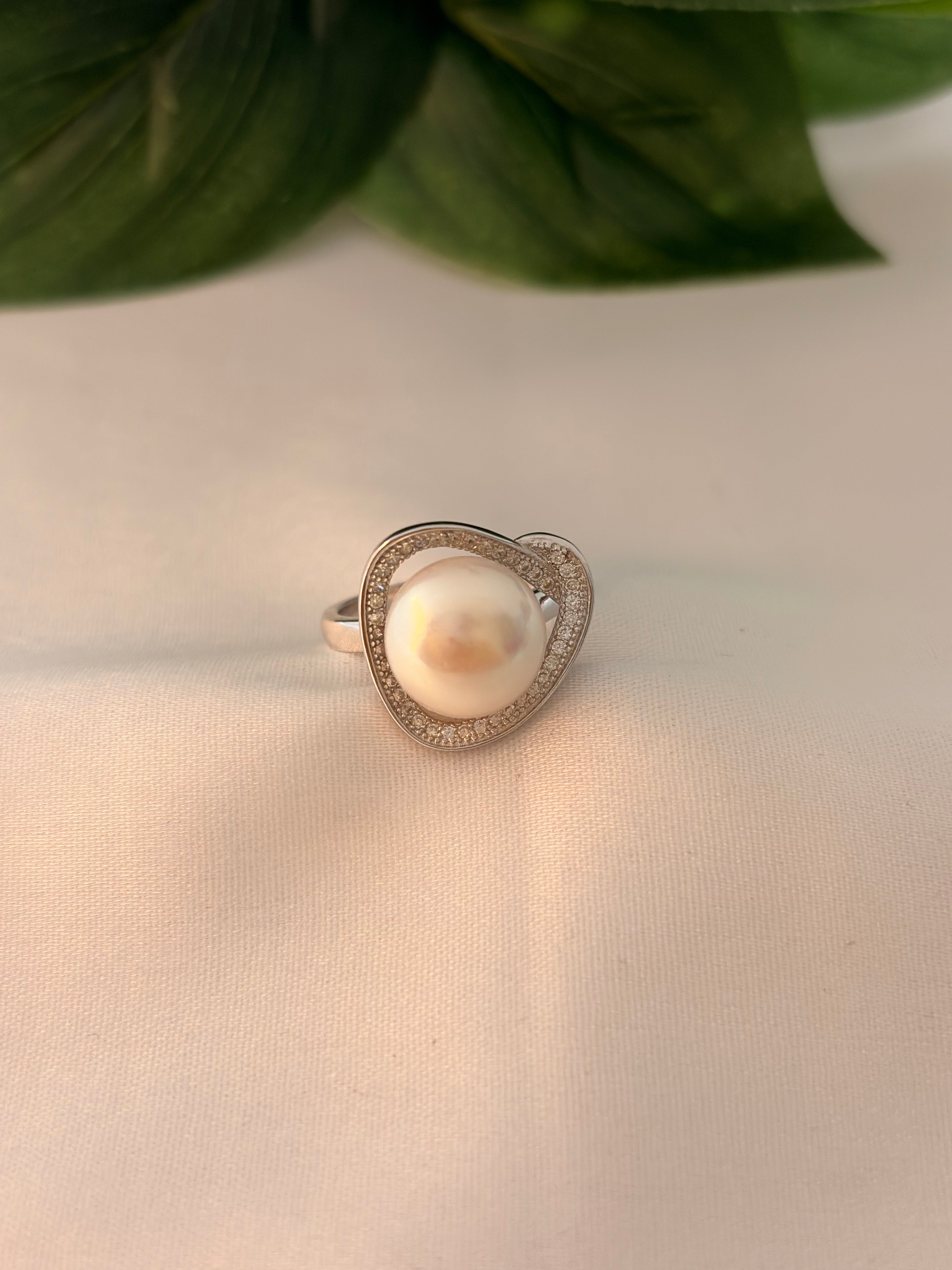 Silver Heart Halo Pearl Ring