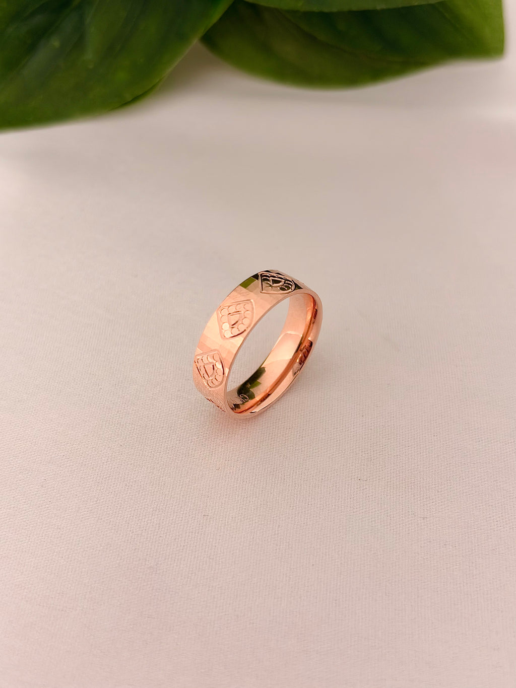 Rose Gold Heart Motif Faceted Band Ring
