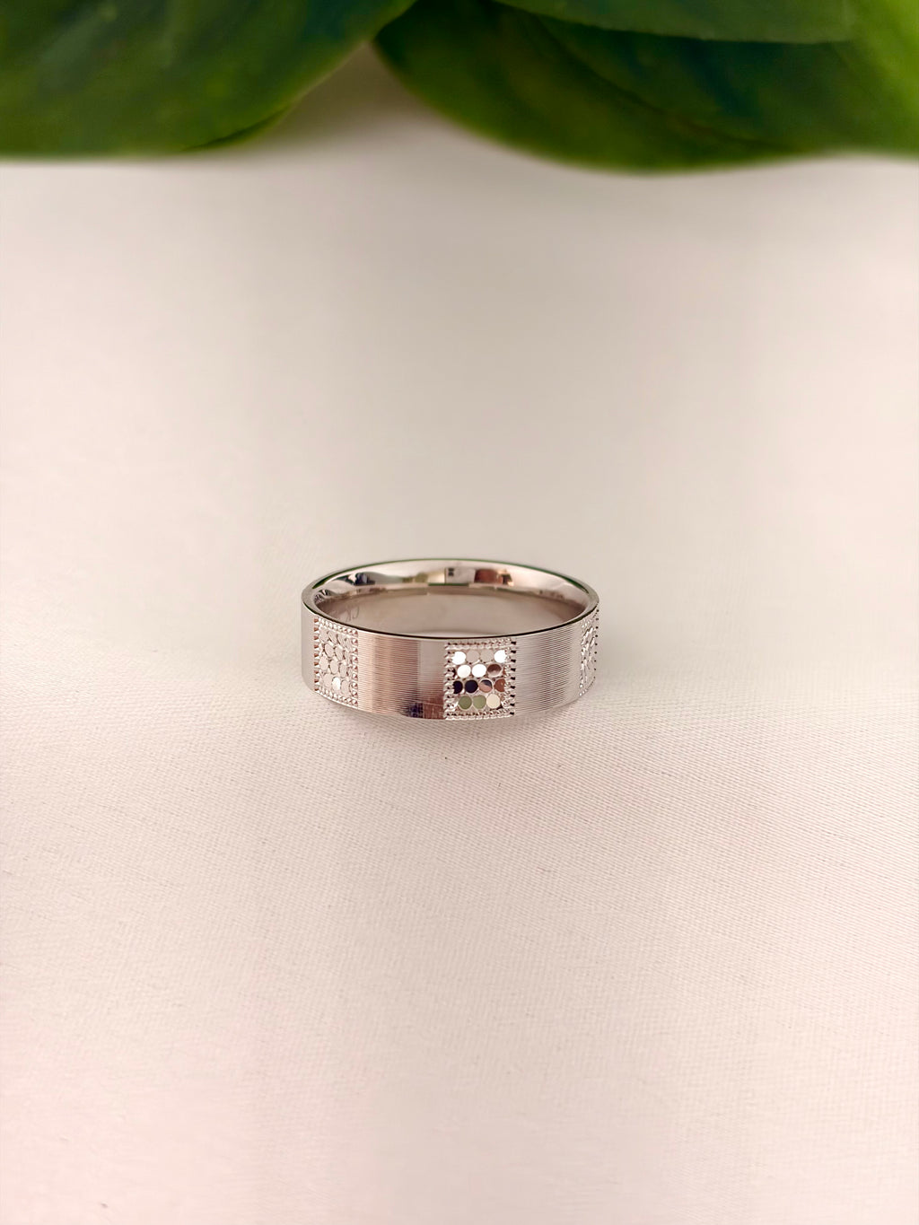 Silver Honeycomb Pattern Band Ring