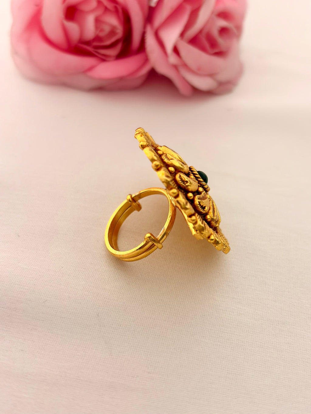 92.5 Sterling Silver Gold-Plated Heritage Floral Ring with Green Stone