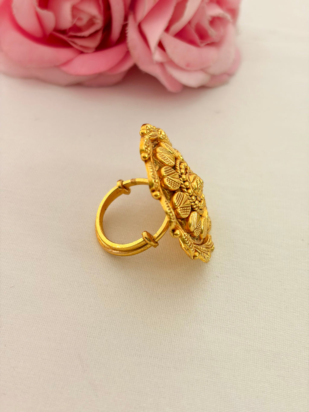 92.5 Sterling Silver Gold-Plated Antique Floral Statement Ring