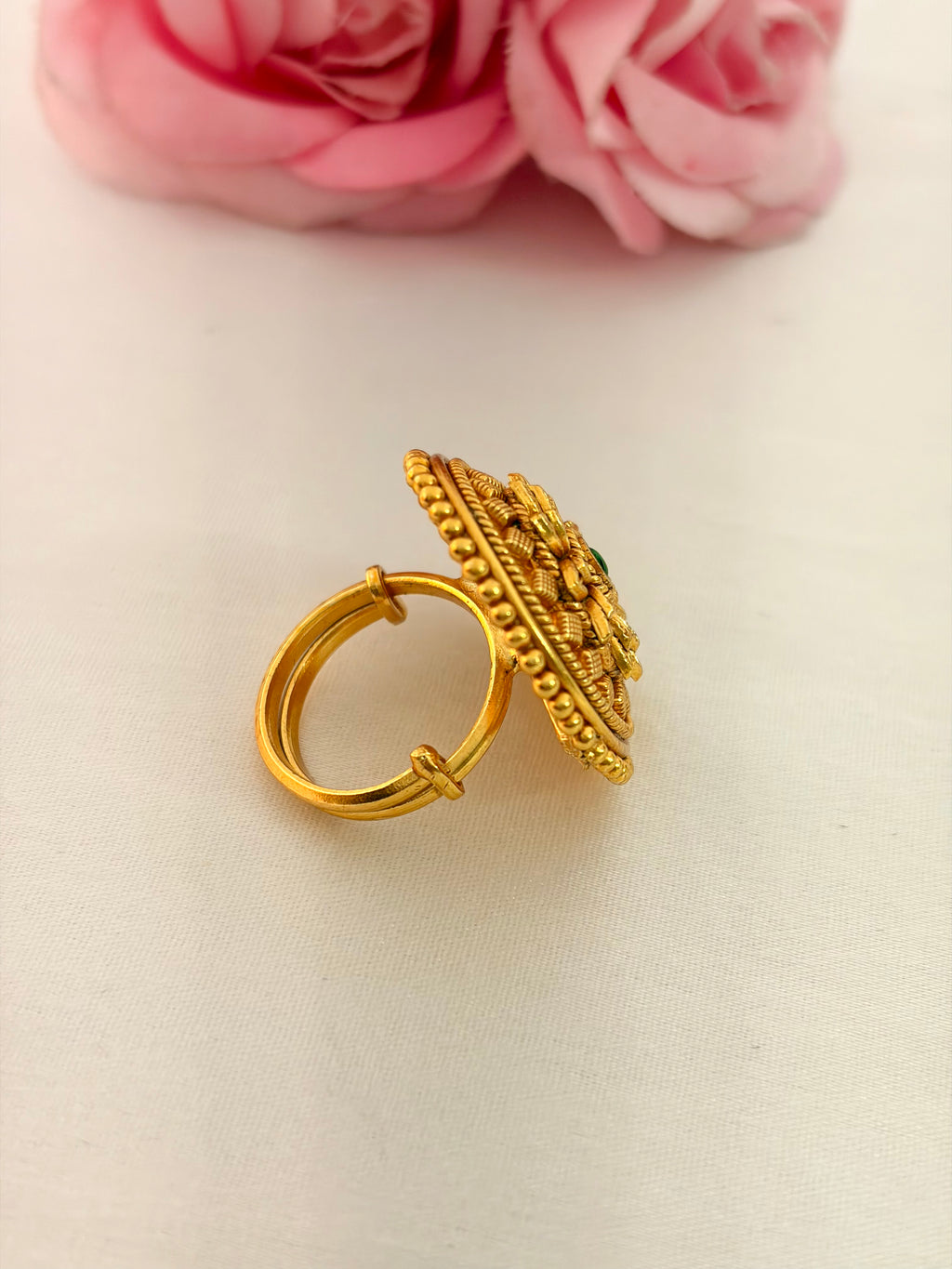 92.5 Sterling Silver Gold-Plated Openwork Floral Ring with Green Stone