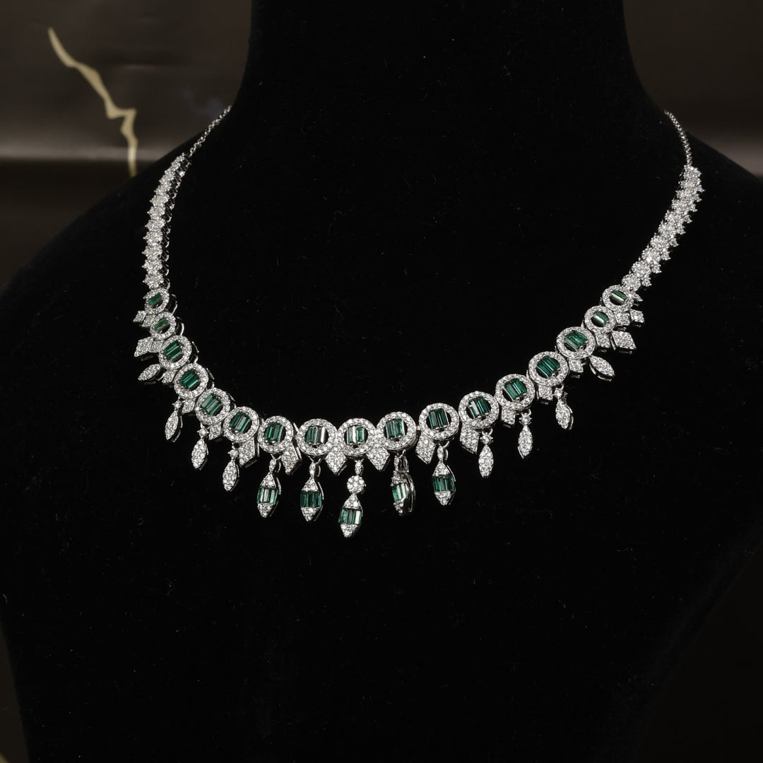 92.5 Sterling Silver Emerald Green Stone Necklace Set