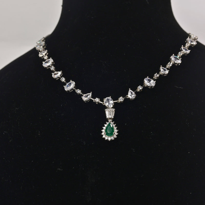 92.5 Sterling Silver Green Stone Necklace Set