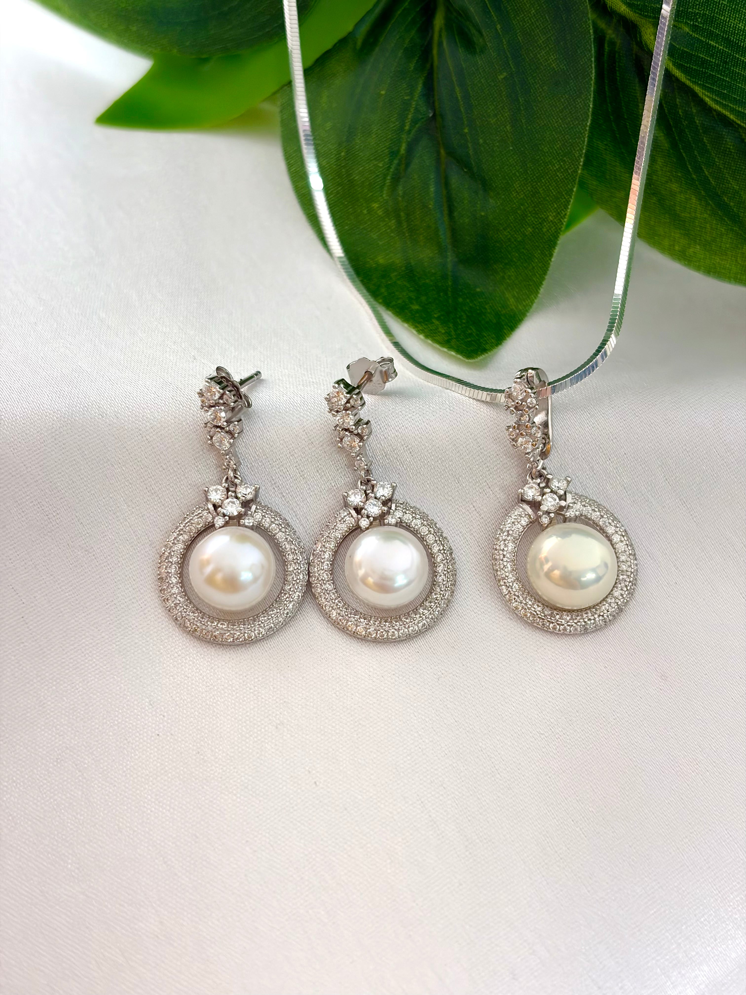 Silver Pearl Halo Pendant Set