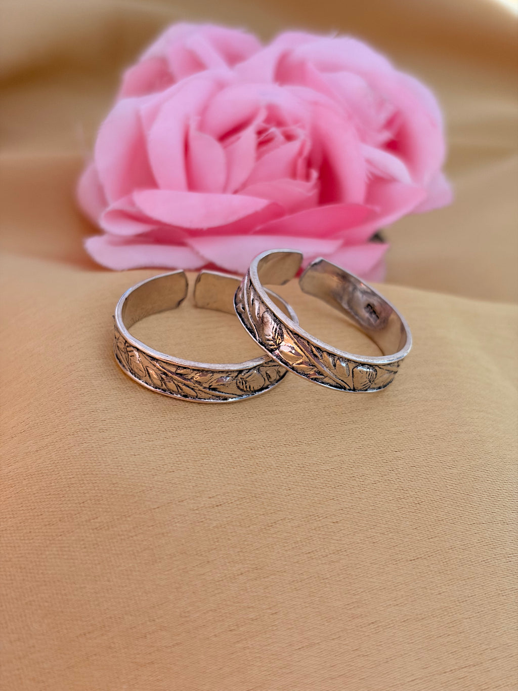 Leaf Engraved Sterling Silver Toe Ring Pair